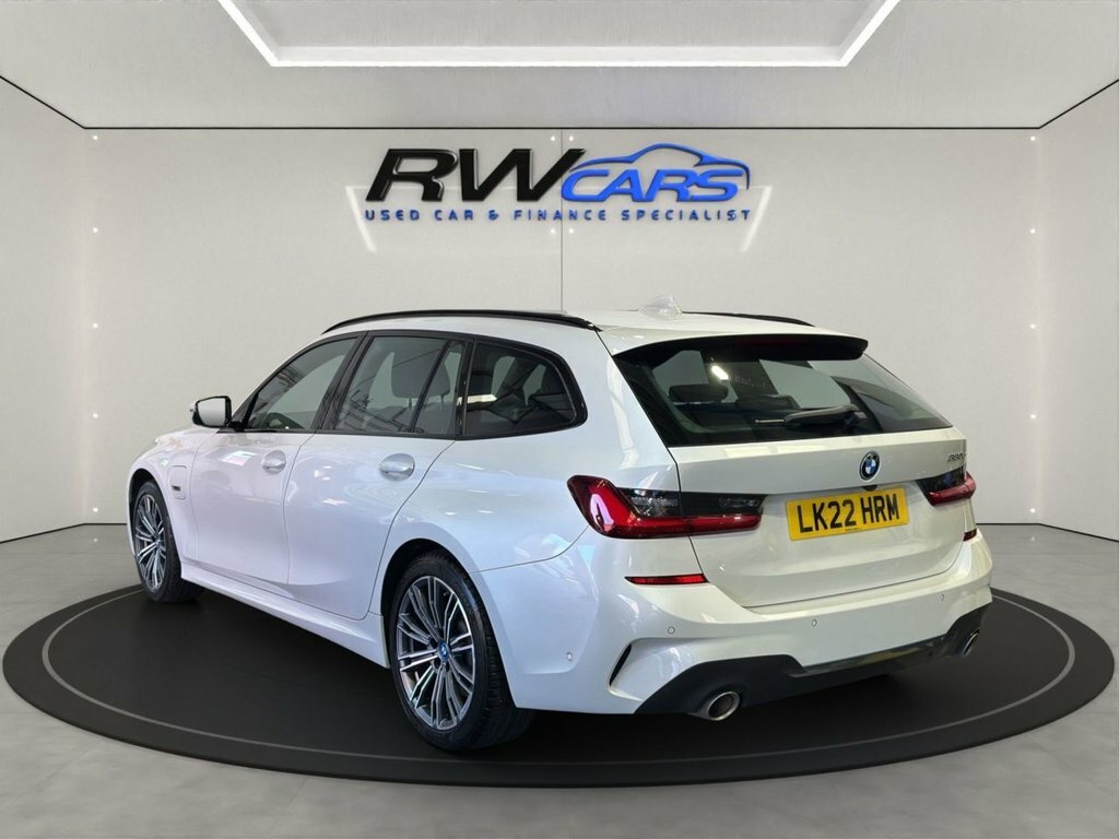 BMW 3 Series 2L M Sport White #2