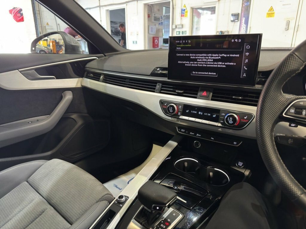 Audi A4 Avant 40 Tfsi 204 Black Edition S Tronic Cs Black #17