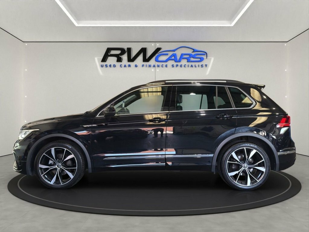 Volkswagen Tiguan 1.5L R-line Black