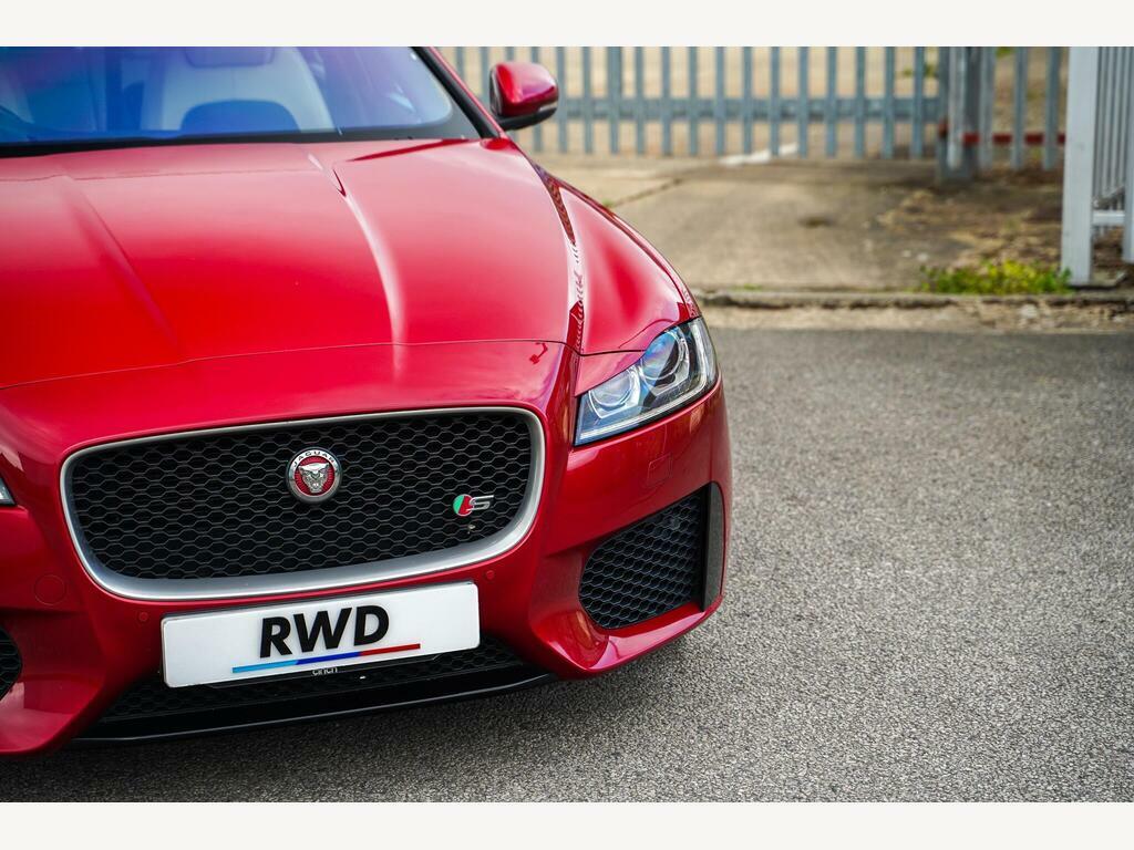 Jaguar XF 3.0 V6 S Euro 6 S S Red #2