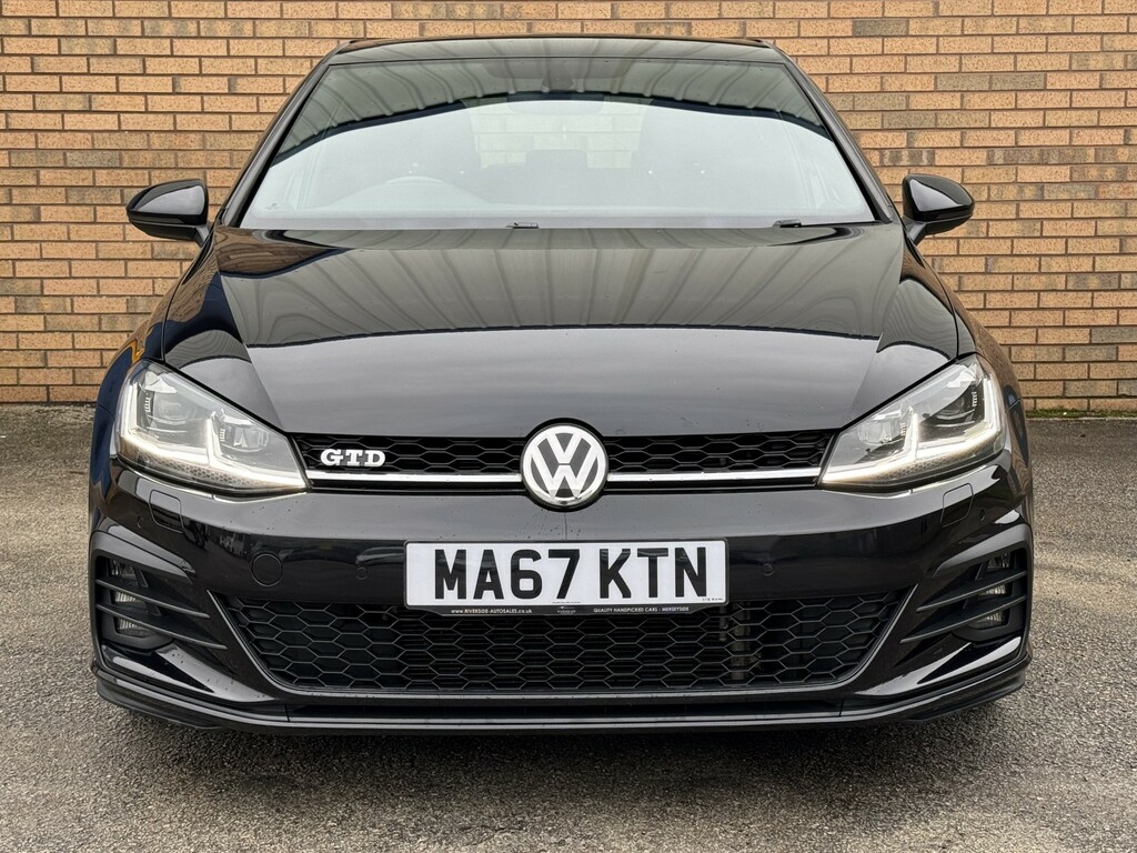 Volkswagen Golf 2.0 Tdi Gtd Black #2
