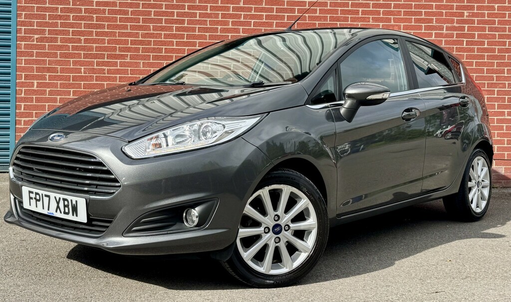 Ford Fiesta 1.5 Tdci Titanium FP17XBW Grey