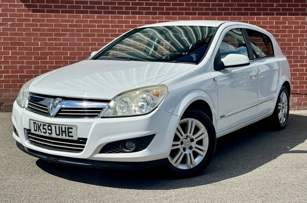 Vauxhall Astra 1.6 I 16V Design White