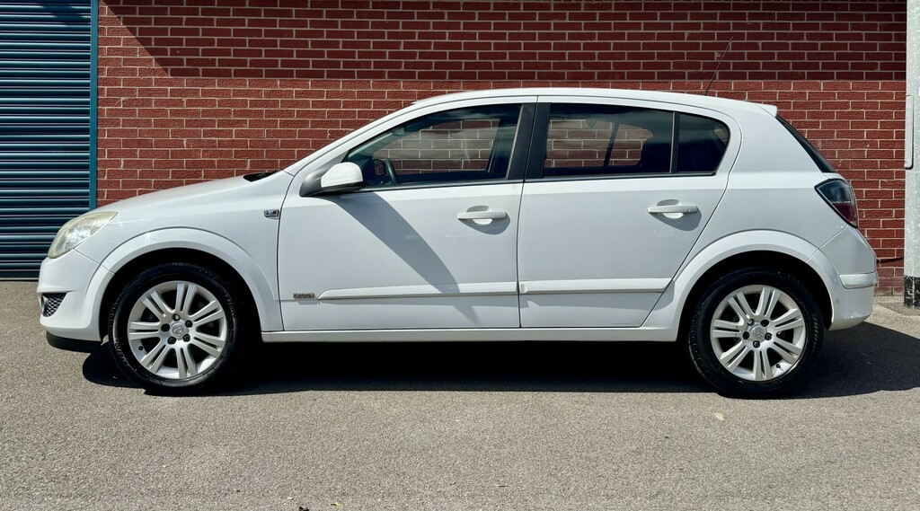 Vauxhall Astra 1.9 Cdti 16V Sri Sport Hatch Black #8