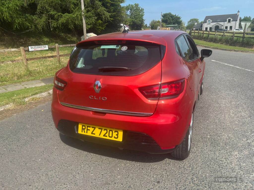 Renault Clio 1.2 16V Dynamique Medianav RFZ7203 Red #5