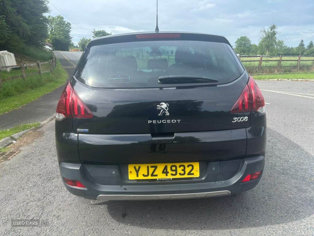 Peugeot 3008 1.6 Bluehdi 120 Active YJZ4932 Black #5