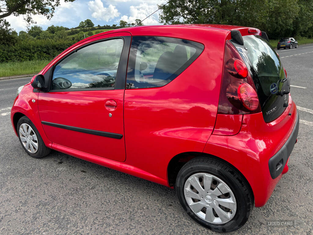 Peugeot 107 1.0 Active Red #4