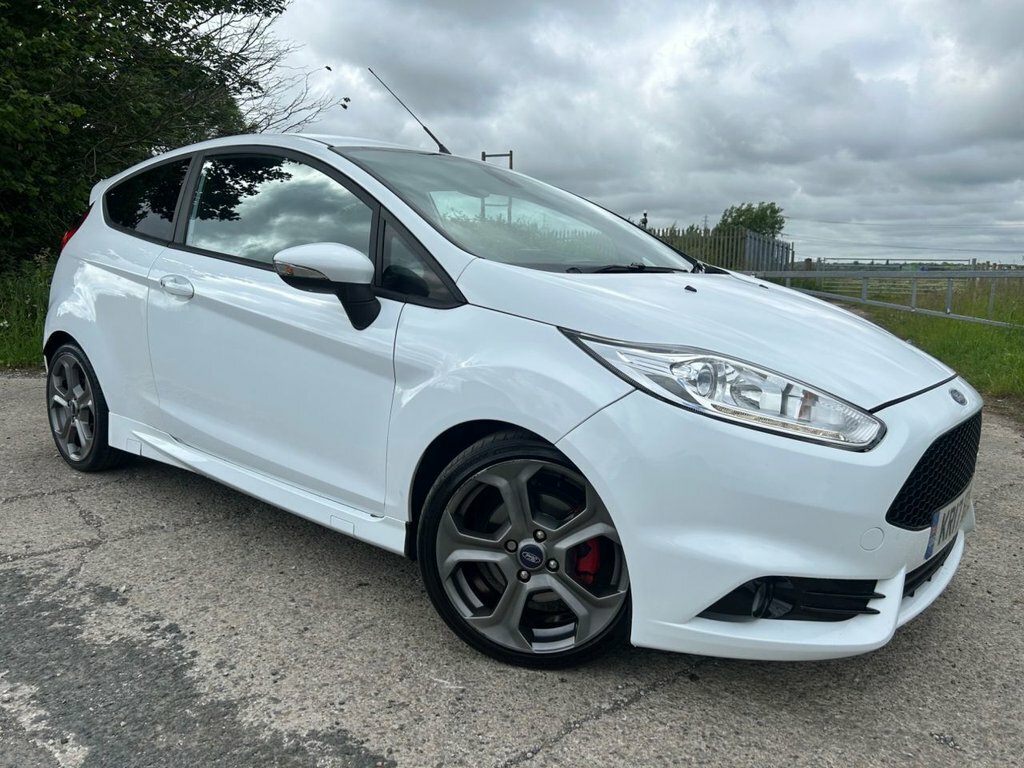 Ford Fiesta 1.6L St-3 White