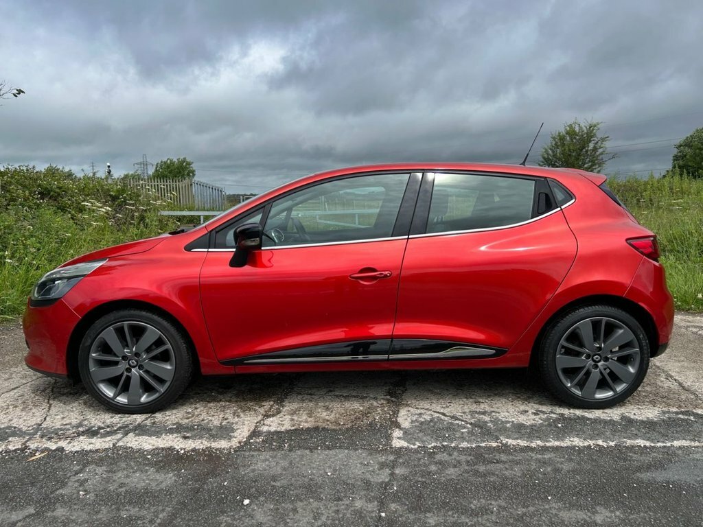 Renault Clio Hatchback Red #5