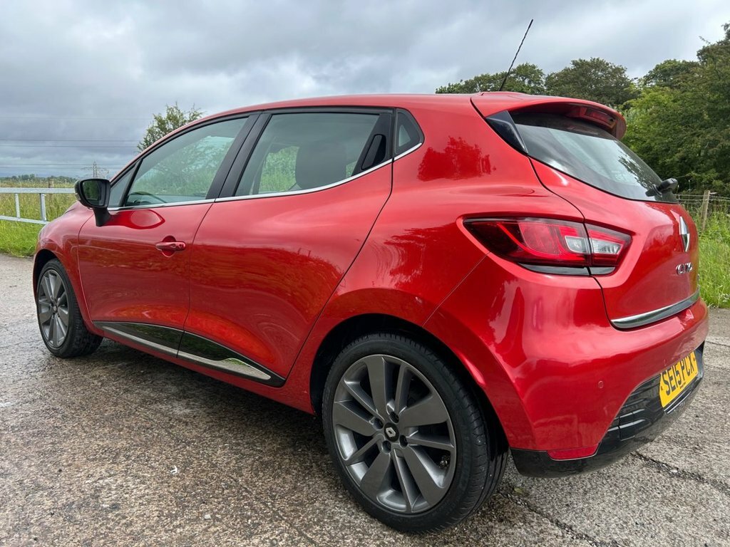 Renault Clio Hatchback Red #12