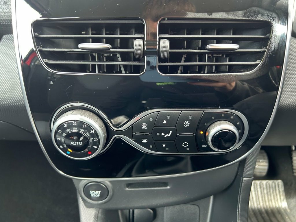 Renault Clio Hatchback Red #26