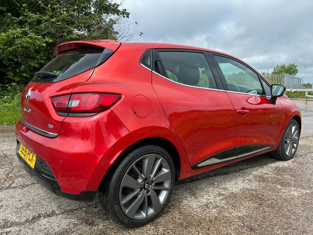 Renault Clio Hatchback Red #11