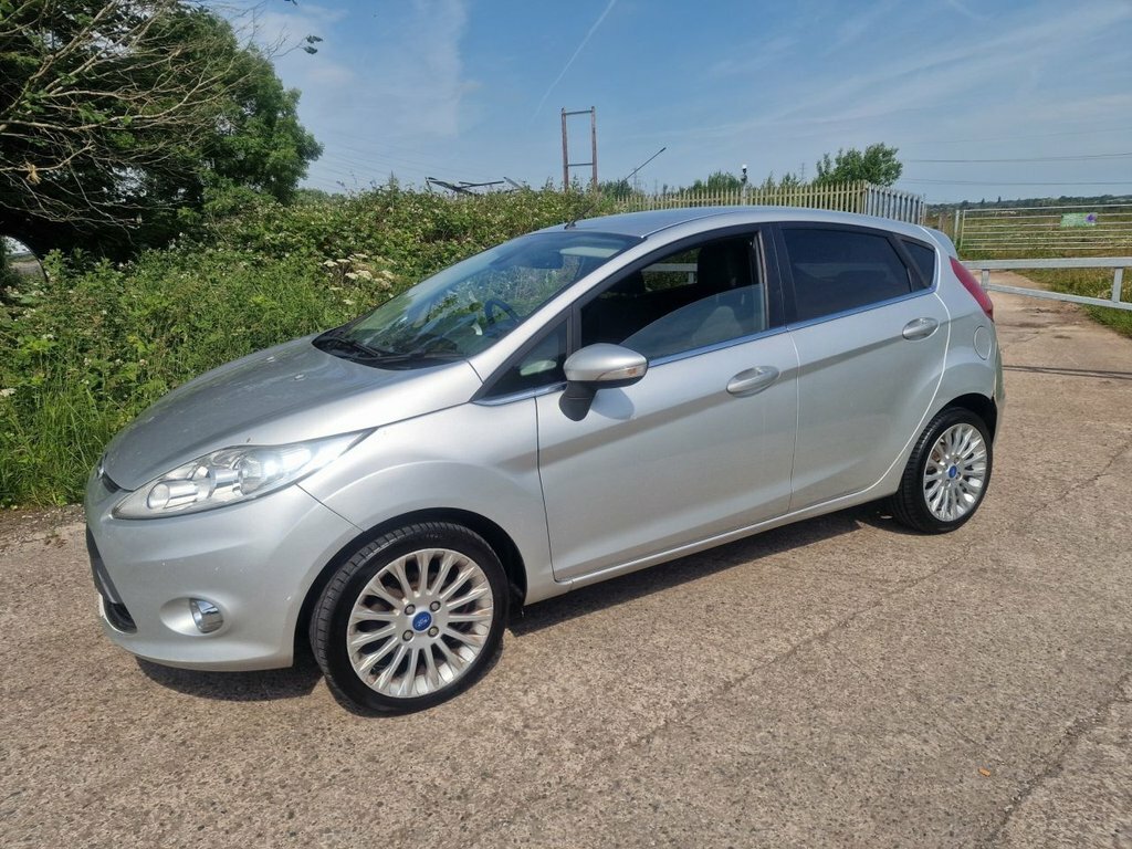Ford Fiesta 1.4L Titanium Silver #4