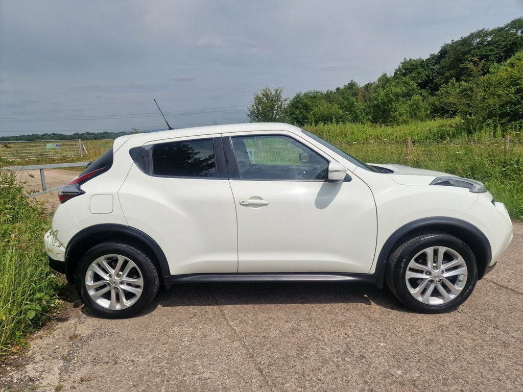 Nissan Juke 1.2L Acenta Premium White #6