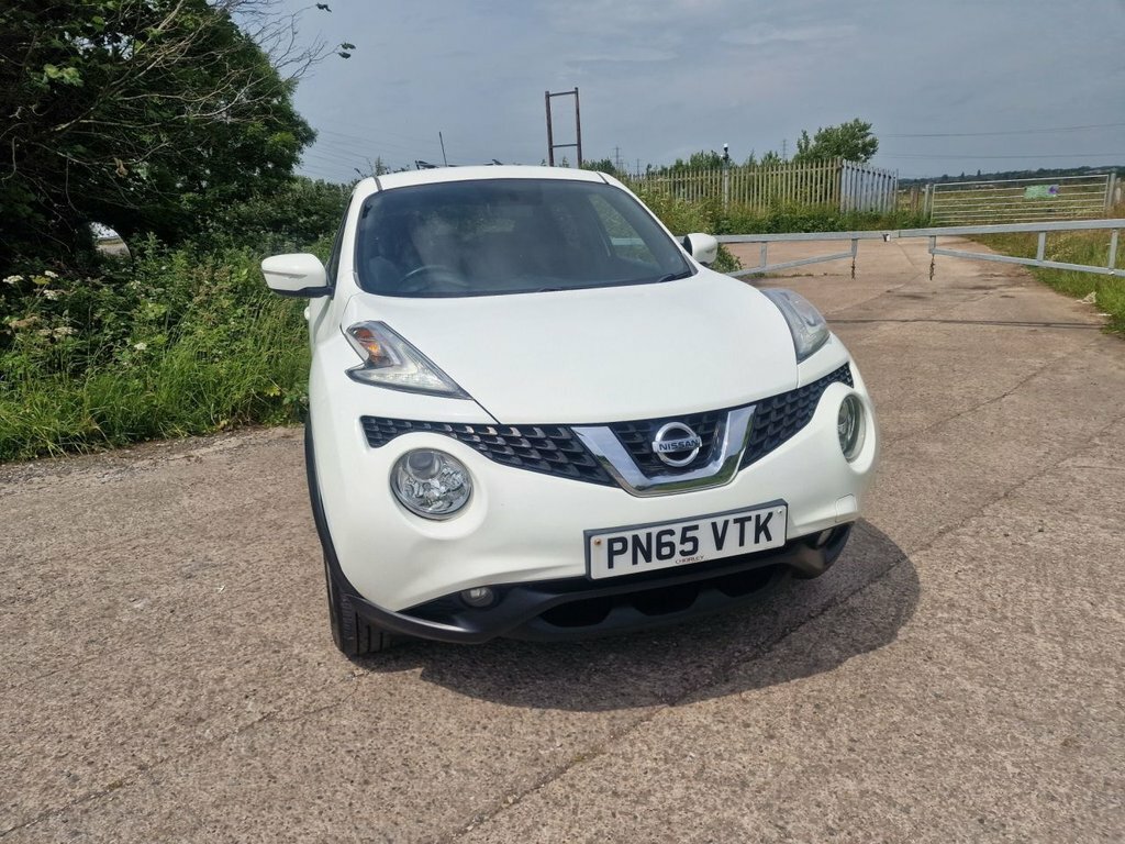 Nissan Juke 1.2L Acenta Premium White #2