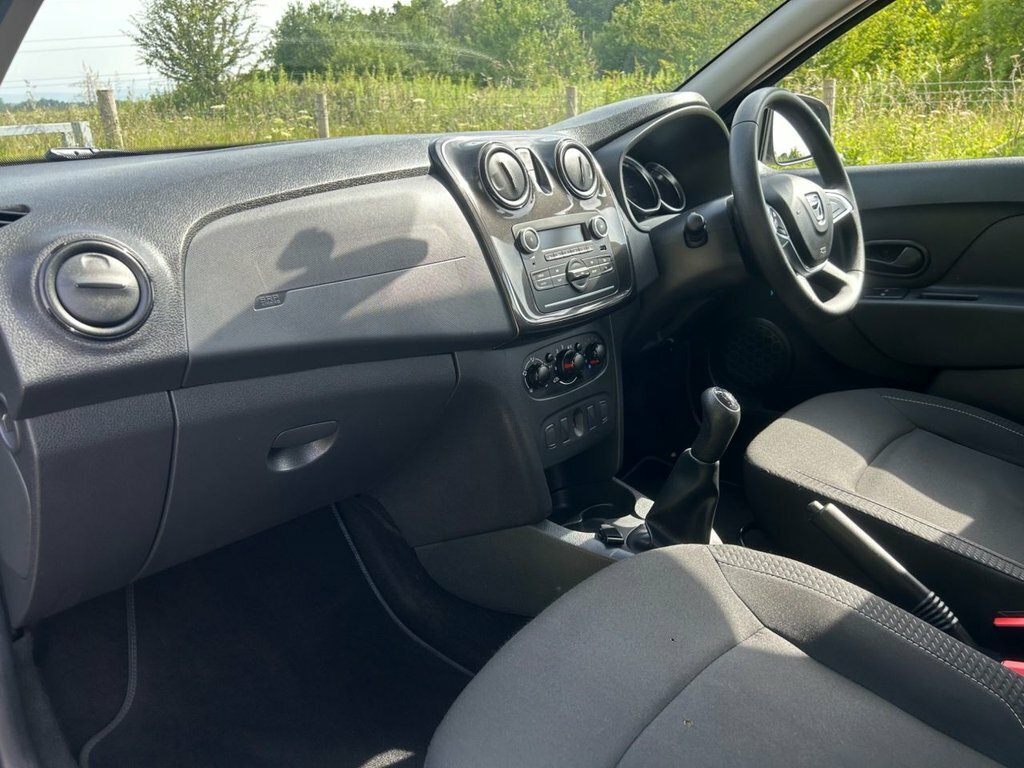 Dacia Sandero Ambiance White #23