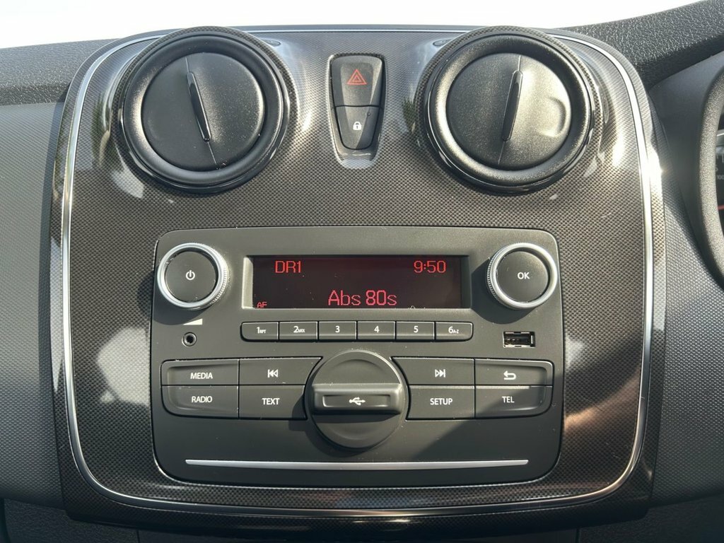 Dacia Sandero Ambiance White #20