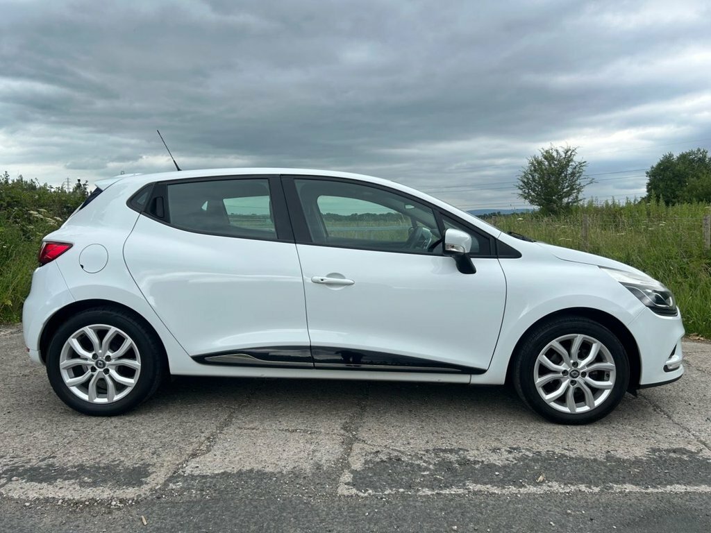 Renault Clio 1.2L Dynamique Nav White #2