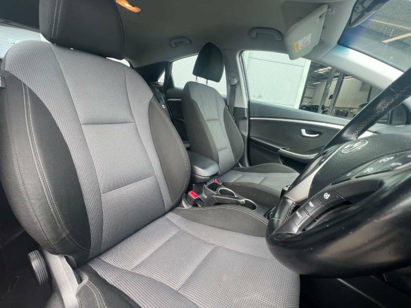Hyundai I30 1.6 Crdi Blue Drive Se - 2016 16 EK16BPZ Black #6