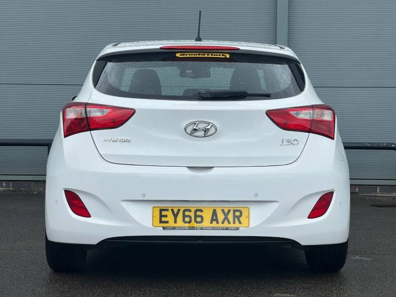 Hyundai I30 1.6 Crdi Blue Drive Se - 2016 66 EY66AXR White #4