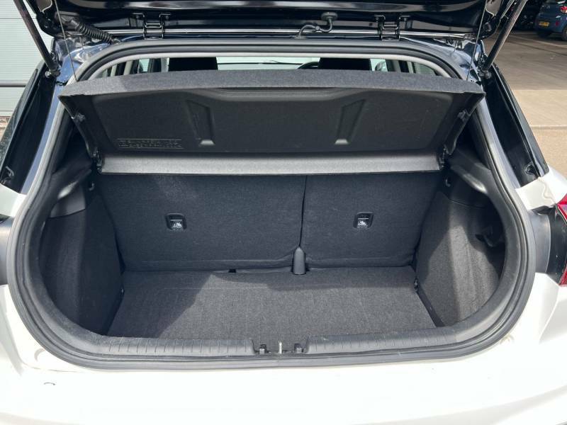 Hyundai I20 1.2 Mpi Play White #4