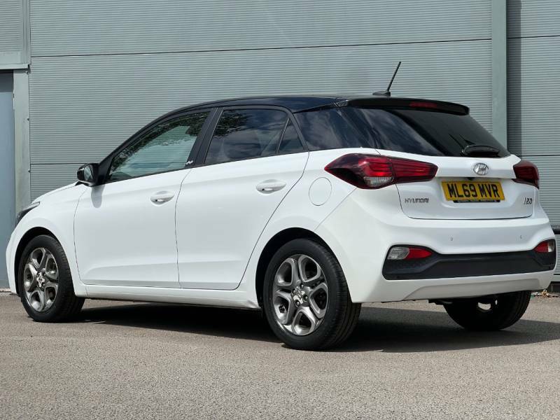 Hyundai I20 1.2 Mpi Play White #2