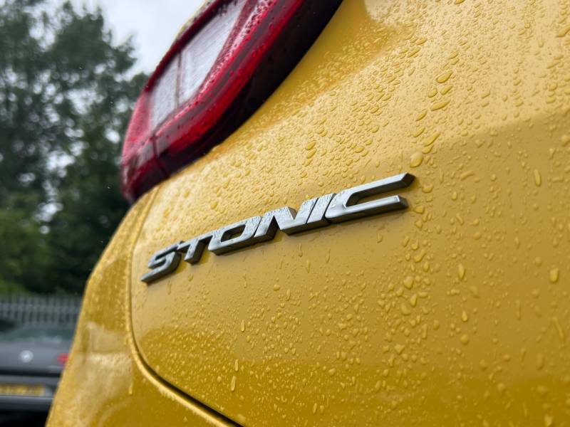 Kia Stonic 1.0T Gdi 99 2 Dct - 2022 72 MJ72LCU Yellow #5
