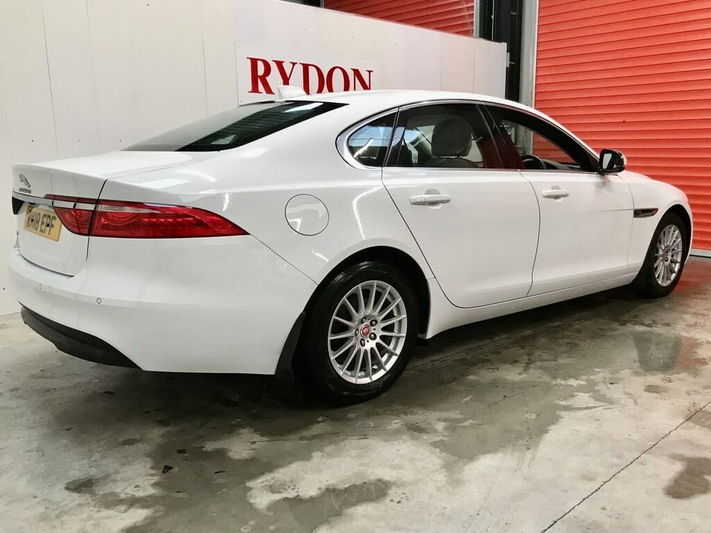 Jaguar XF 2.0D Prestige White #5