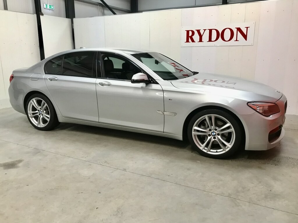BMW 7 Series 730D M Sport Silver
