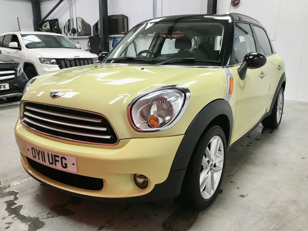 Mini Countryman 1.6 Cooper D All4 4X4 OY11UFG Yellow #2