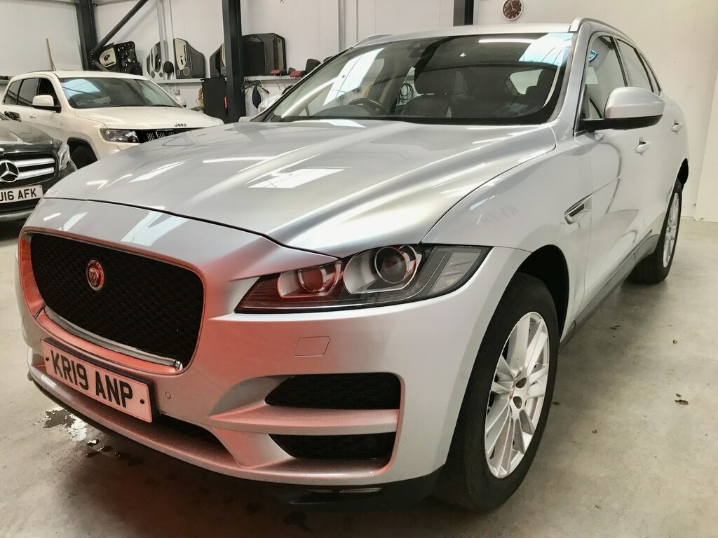 Jaguar F-Pace 2.0D Portfolio Awd KR19ANP Silver #2