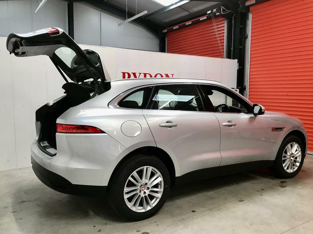 Jaguar F-Pace 2.0D Portfolio Awd KR19ANP Silver #4
