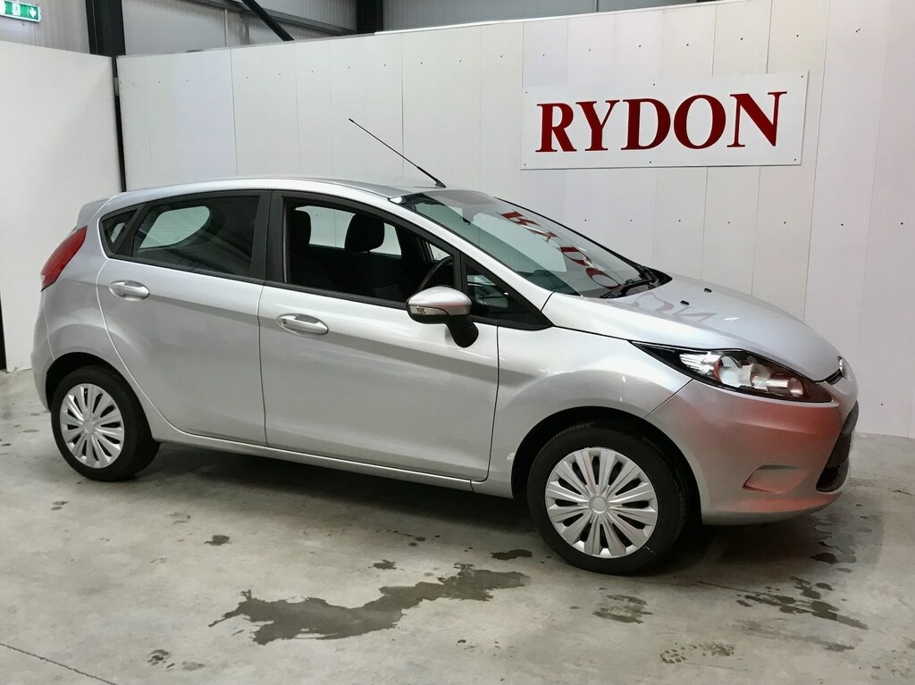 Ford Fiesta 1.4 Tdci Edge Silver