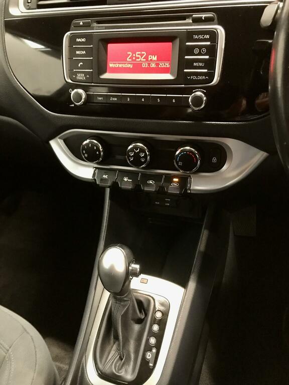 Kia RIO 1.25 Sr7 White #10