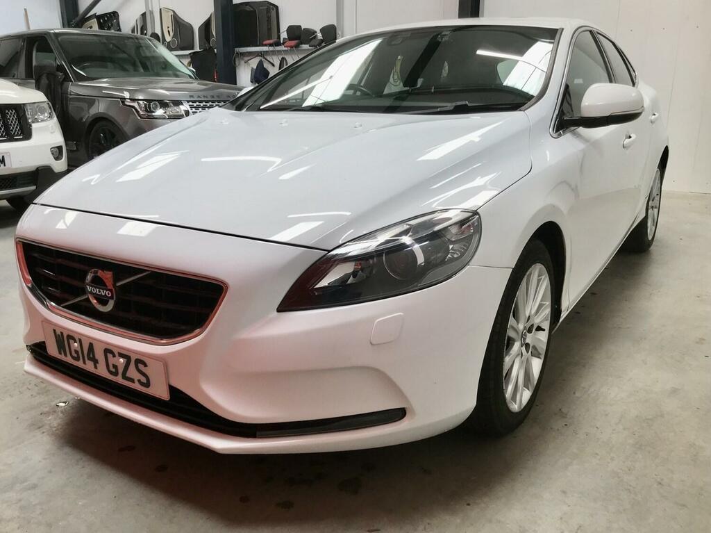 Volvo V40 D2 Se Lux White #2