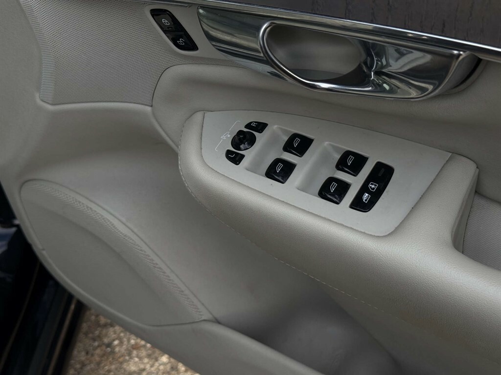 Volvo XC90 #16