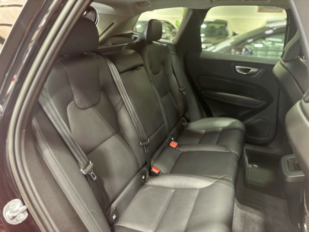 Volvo XC60 B4 Awd Mild Hybrid R-design, Black #22