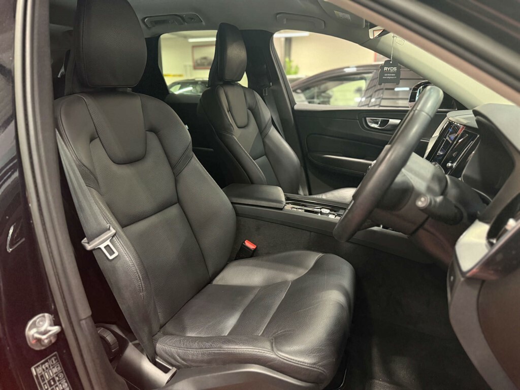 Volvo XC60 Core B5 Mhev Awd 4Wd Black #4
