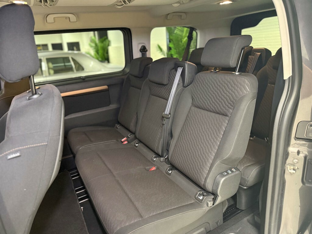 Toyota Verso 2.0D Shuttle Long Mpv Lwb Euro 6 Ss 9 Seat Grey #23