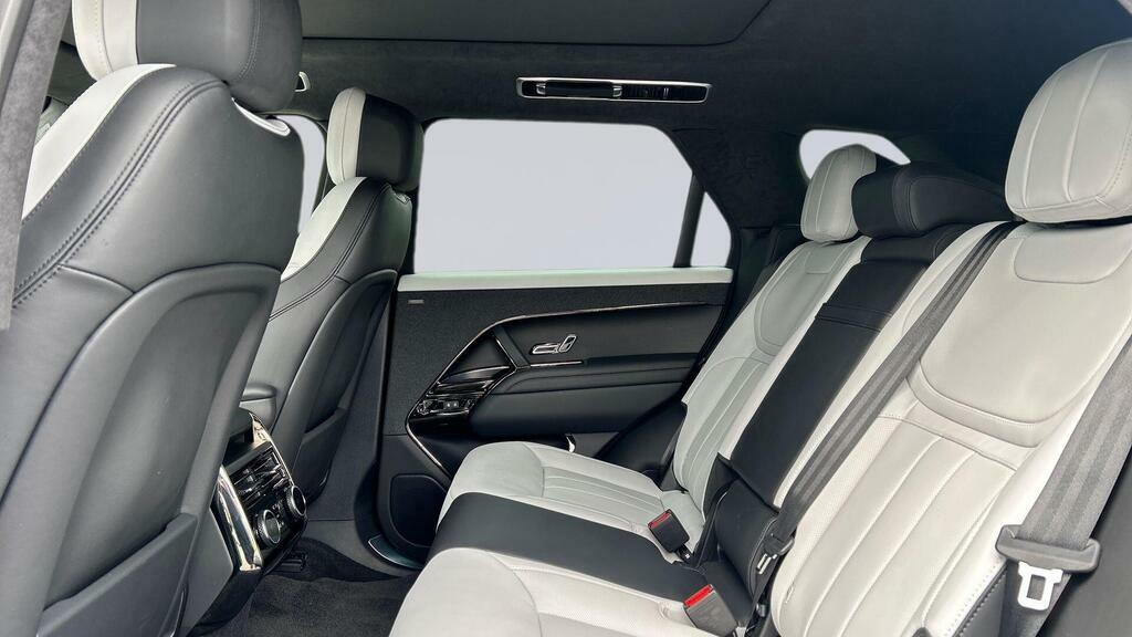 Land Rover Range Rover Sport 3.0 D350 DT73ZSN Black #4