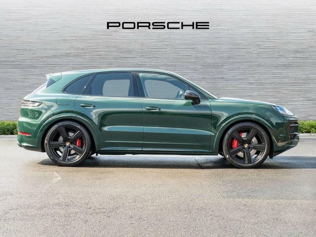Porsche Cayenne Gts #2