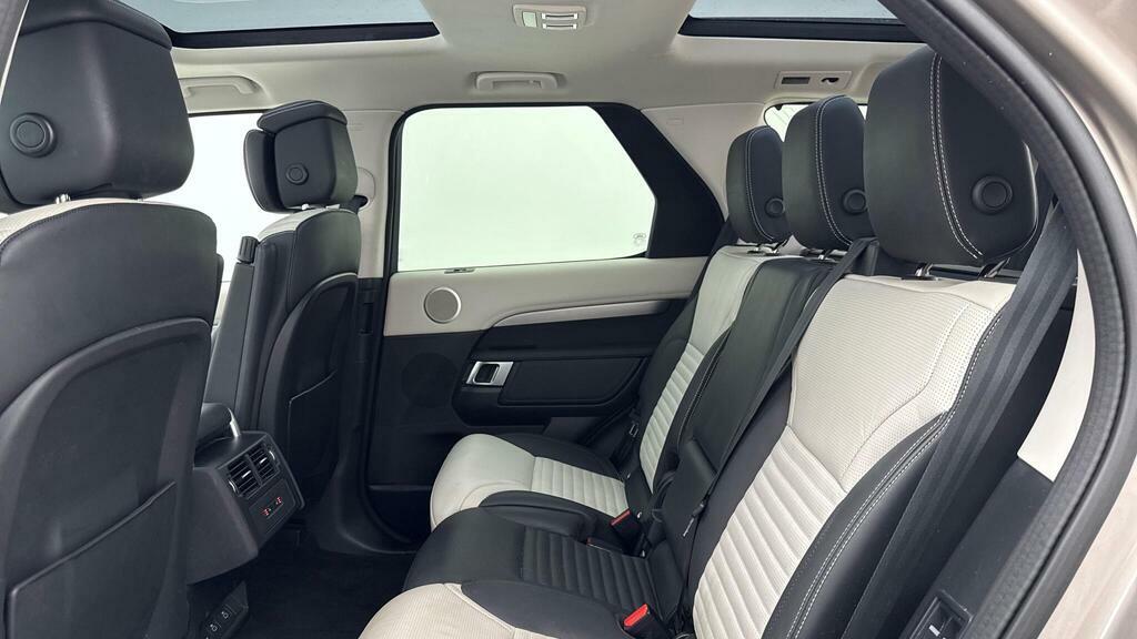 Land Rover Discovery 3 .0 D350 Dynamic Hse Brown #4