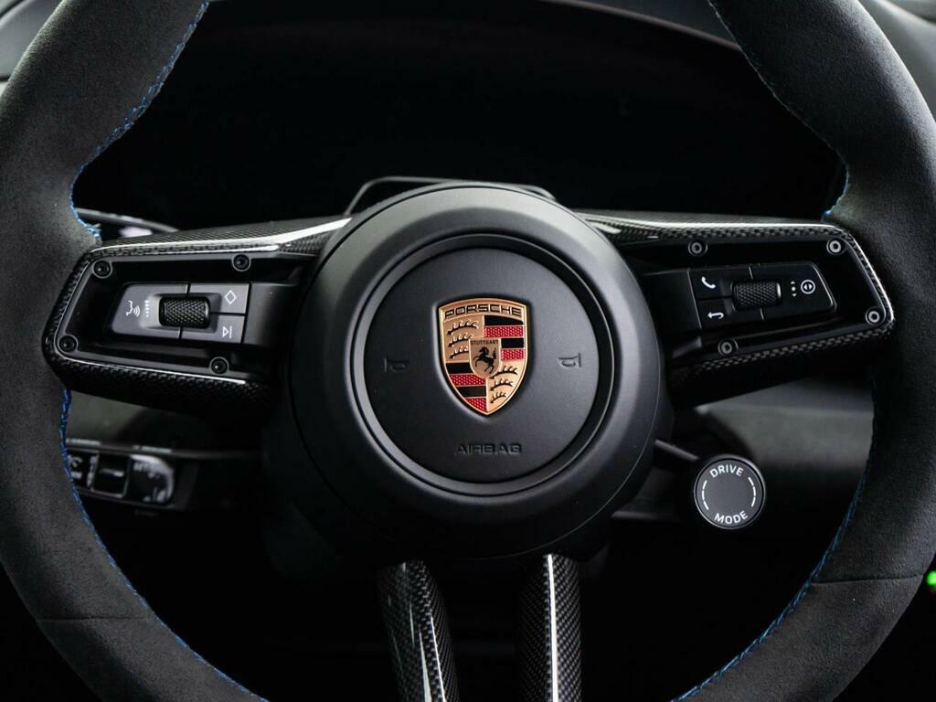 Porsche Macan  Grey #19