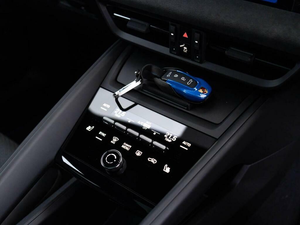 Porsche Macan  Grey #24