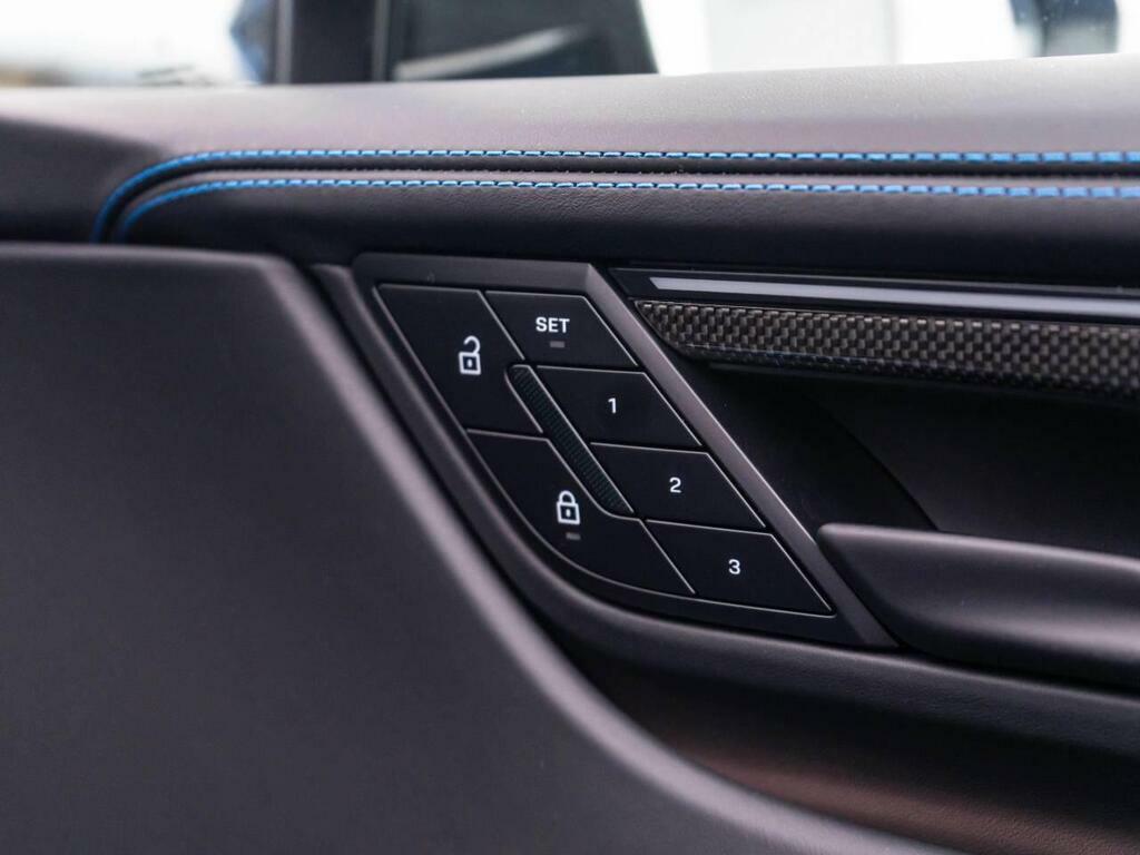 Porsche Macan  Grey #39