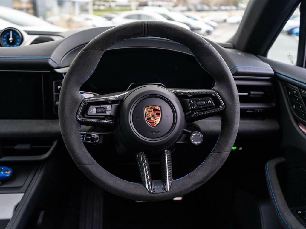 Porsche Macan  Grey #18
