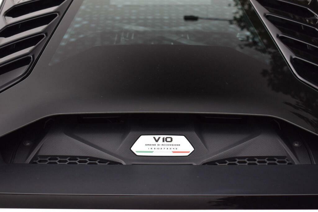 Lamborghini Huracan Sto Vat Qualifying Black #42