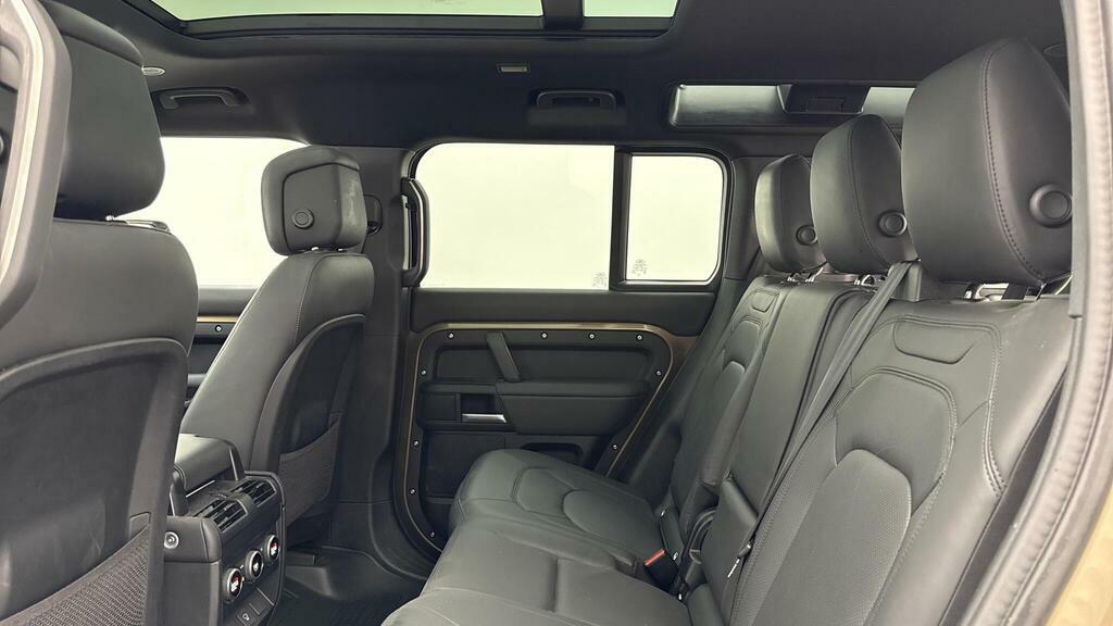 Land Rover Defender 110 3.0 D350 X-dynamic Hse  #4