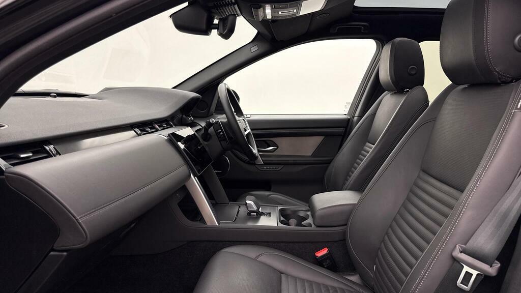 Land Rover Discovery Sport 1.5 P270e Dynamic Hse Grey #3