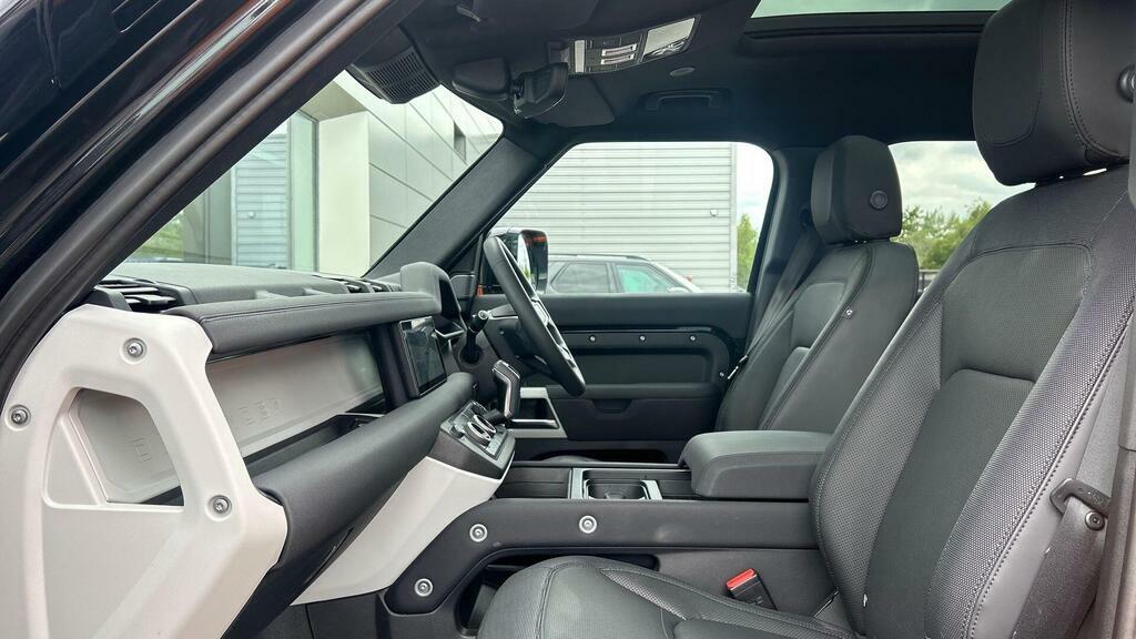 Land Rover Defender 110 3.0 D250 Mhev X-dynamic Se Suv 4Wd Black #3